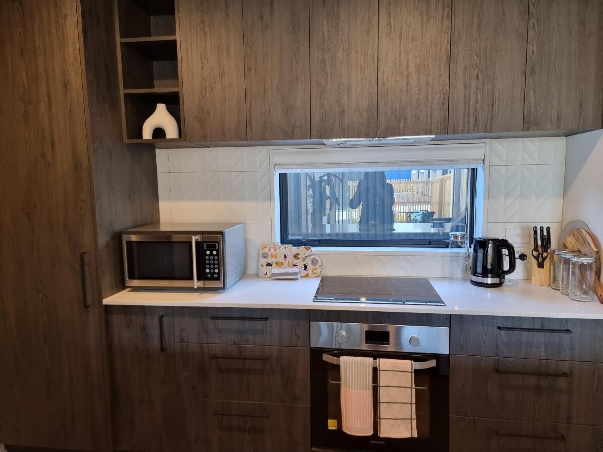 クライストチャーチ Addington Townhouse With Carpark 8Mins Walk To Hagley Park Southヴィラ エクステリア 写真