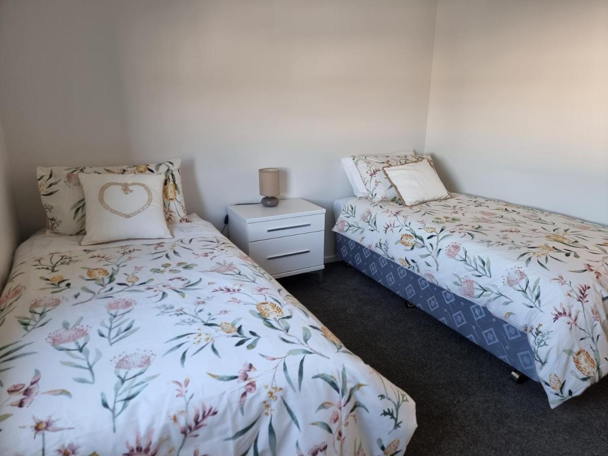 クライストチャーチ Addington Townhouse With Carpark 8Mins Walk To Hagley Park Southヴィラ エクステリア 写真