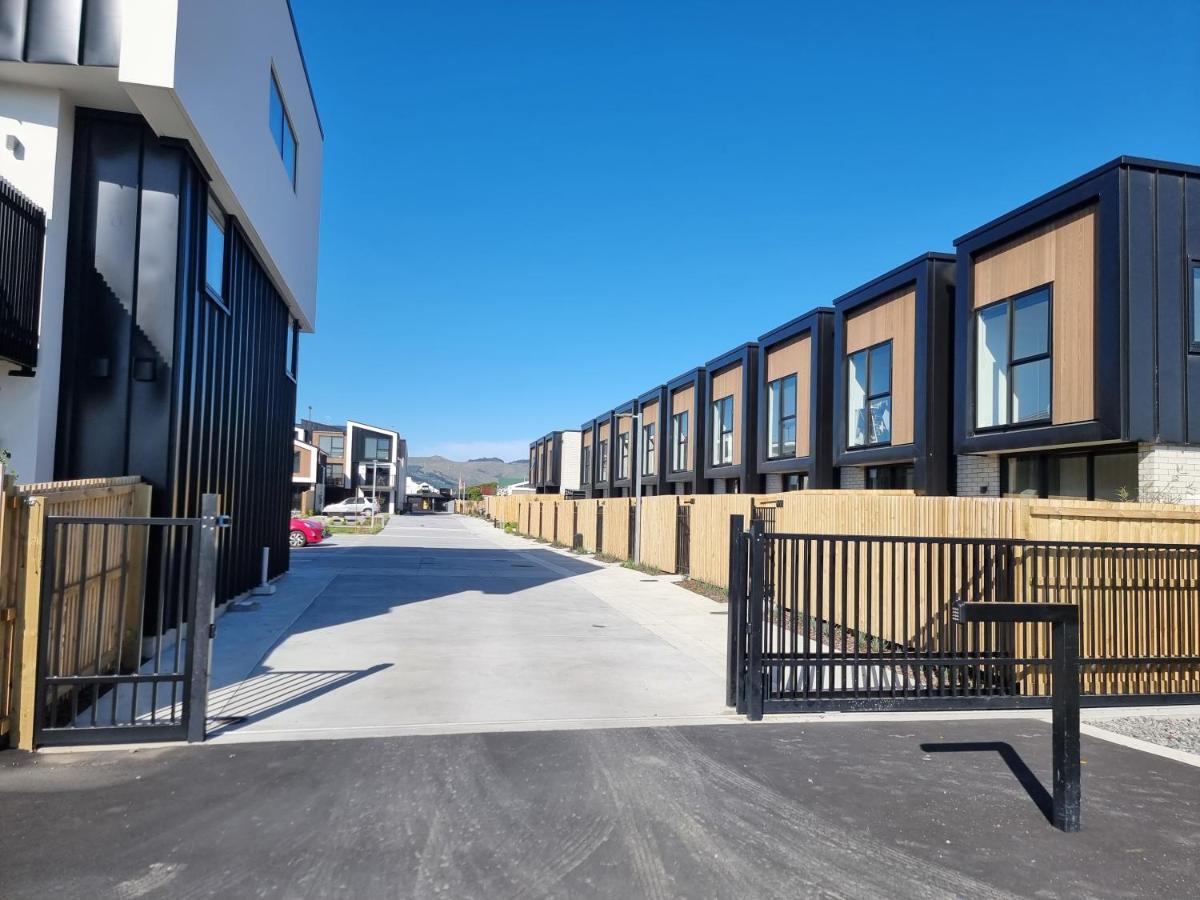 クライストチャーチ Addington Townhouse With Carpark 8Mins Walk To Hagley Park Southヴィラ エクステリア 写真