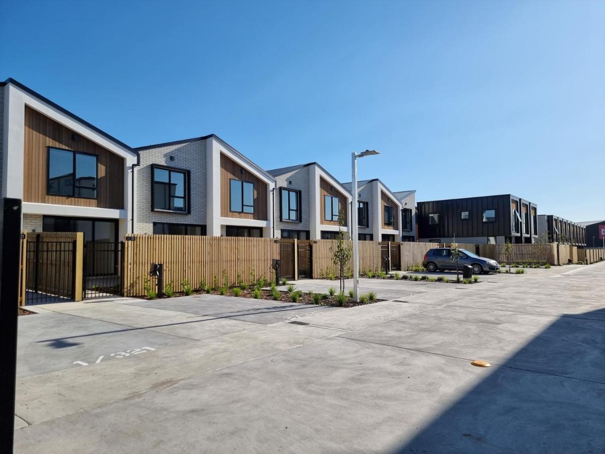 クライストチャーチ Addington Townhouse With Carpark 8Mins Walk To Hagley Park Southヴィラ エクステリア 写真