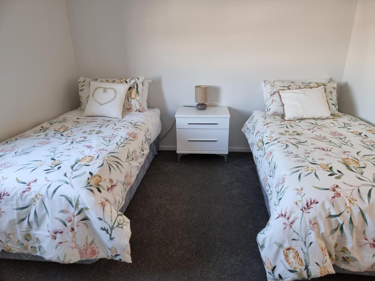 クライストチャーチ Addington Townhouse With Carpark 8Mins Walk To Hagley Park Southヴィラ エクステリア 写真