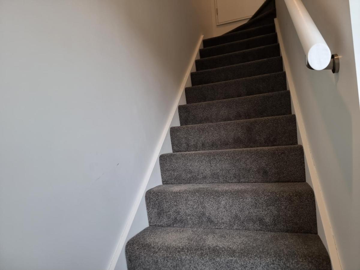 クライストチャーチ Addington Townhouse With Carpark 8Mins Walk To Hagley Park Southヴィラ エクステリア 写真