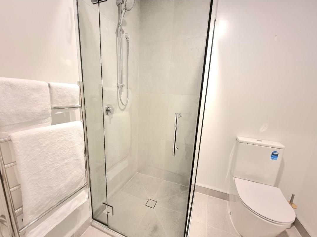 クライストチャーチ Addington Townhouse With Carpark 8Mins Walk To Hagley Park Southヴィラ エクステリア 写真