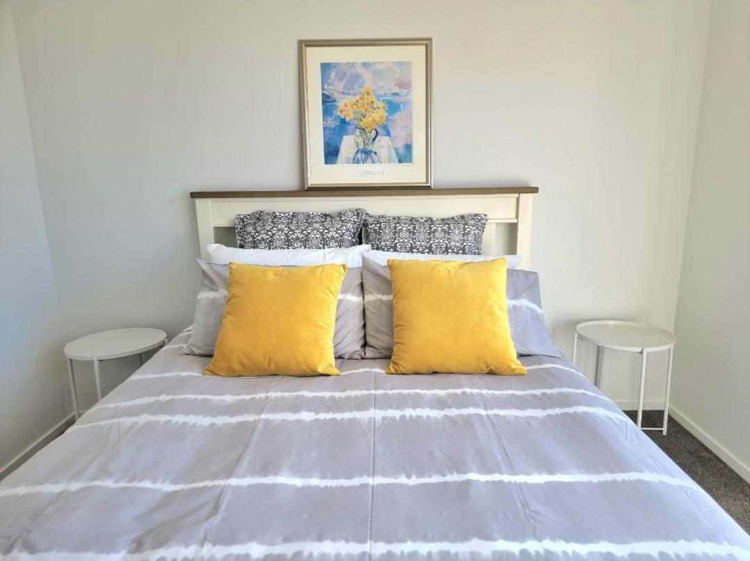 クライストチャーチ Addington Townhouse With Carpark 8Mins Walk To Hagley Park Southヴィラ エクステリア 写真